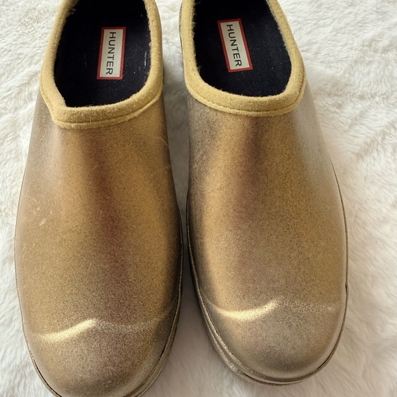 Hunter Metallic Gold Slip-Ons - Picture 2 of 8